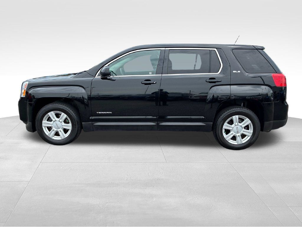 Used 2015 GMC Terrain SLE FWD image 2