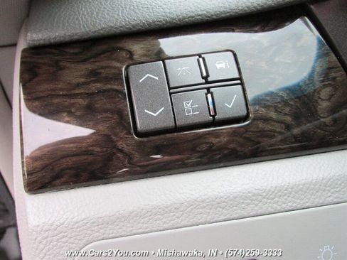 Used 2010 Cadillac DTS Luxury image 28