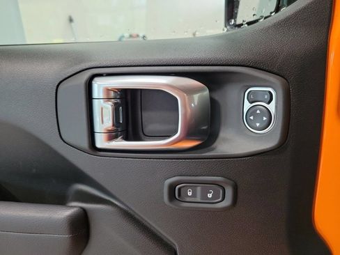 New 2025 Jeep Gladiator Sport AWD/4WD image 29