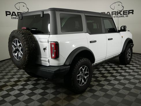 Used 2024 Ford Bronco Badlands image 5