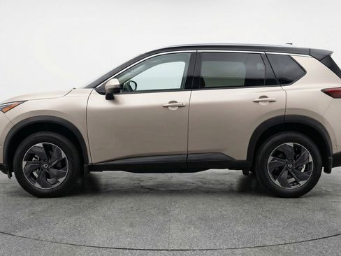 Used 2025 Nissan Rogue SV AWD/4WD image 5