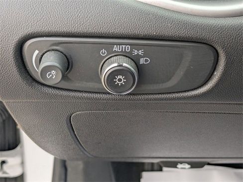 Used 2024 Chevrolet Malibu LT image 16