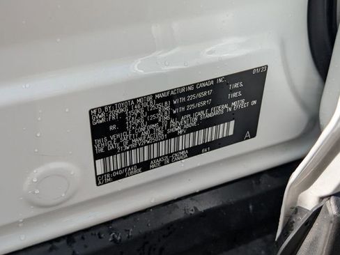 Used 2023 Toyota RAV4 XLE w/ Convenience Package image 22