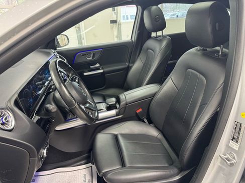 Used 2021 Mercedes-Benz GLA 250 4MATIC w/ Premium Package image 19