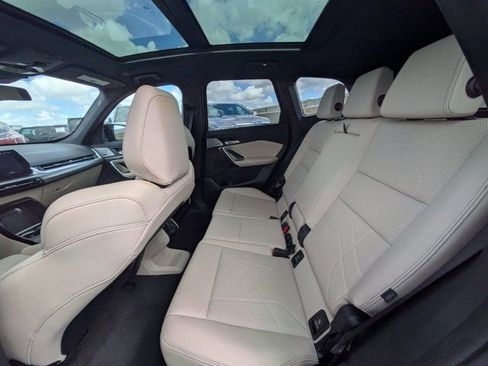 Used 2025 BMW X1 M35i AWD/4WD image 12