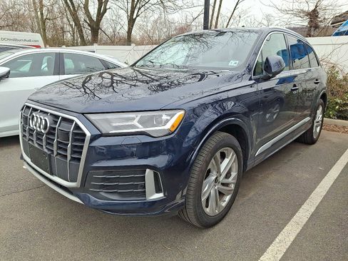 Used 2023 Audi Q7 Premium w/ Convenience Package image 1