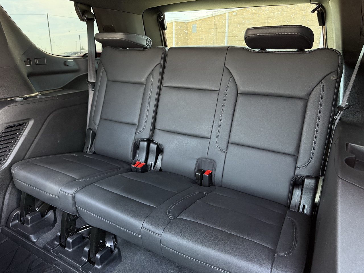Used 2026 Chevrolet Tahoe Z71 w/ Z71 Off-Road Package AWD/4WD image 25
