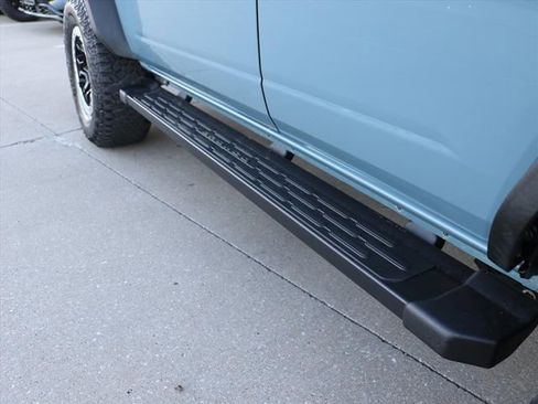 Used 2023 Ford Bronco Badlands image 8