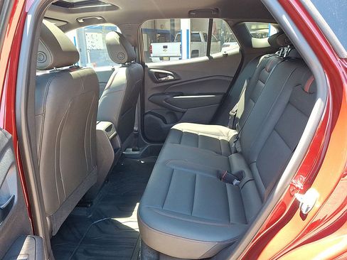 Certified 2024 Chevrolet Trax RS w/ Sunroof Package FWD image 20