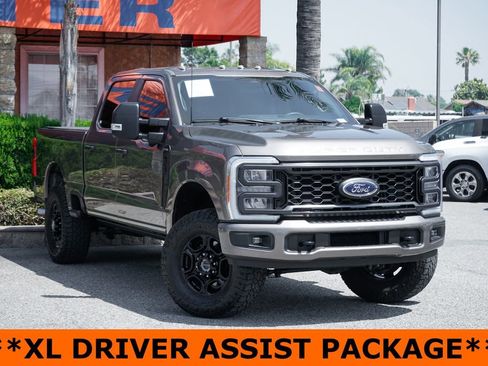 Used 2023 Ford F250 XL w/ STX Appearance Package AWD/4WD image 2