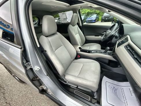 Used 2021 Honda HR-V EX image 27