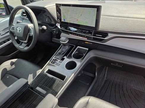 Certified 2026 Toyota Sienna XSE AWD/4WD image 10