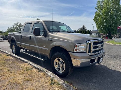 Used 2006 Ford F350 Lariat AWD/4WD image 2