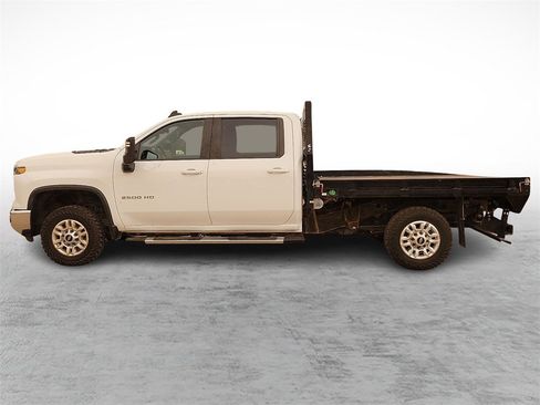 Used 2024 Chevrolet Silverado 2500 LT w/ Convenience Package image 6