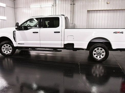 Used 2024 Ford F250 XLT image 4