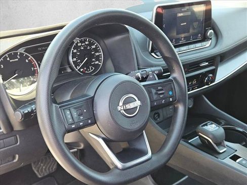 Used 2024 Nissan Rogue SV FWD image 7