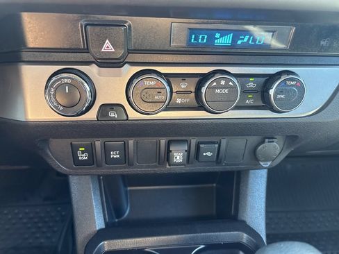Used 2022 Toyota Tacoma SR5 w/ Technology Package AWD/4WD image 25