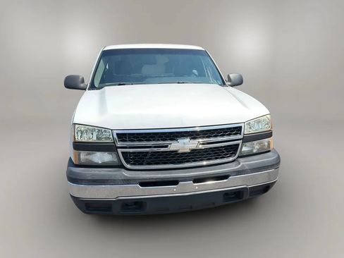 Used 2006 Chevrolet Silverado 1500 W/T RWD image 2