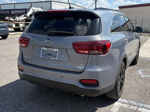 Used 2020 Kia Sorento S image 3