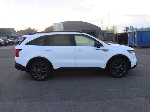 Used 2023 Kia Sorento SX Prestige image 4
