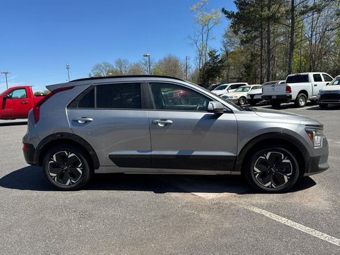 Used 2023 Kia Niro Wind image 4