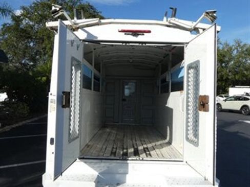 Used 2017 Chevrolet Express 3500 image 24