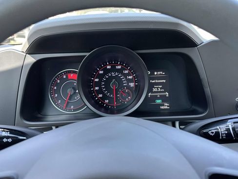 Used 2023 Hyundai Elantra SEL FWD image 29