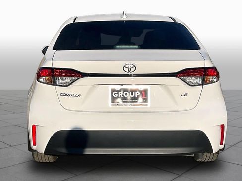 Used 2026 Toyota Corolla LE FWD image 5