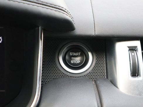 Used 2020 Land Rover Range Rover Sport SVR AWD/4WD image 29