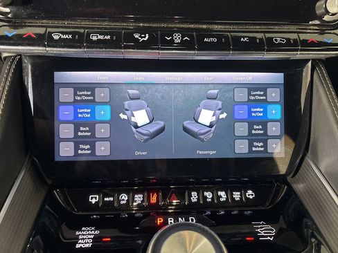 Used 2024 Jeep Grand Wagoneer Series II Obsidian w/ Quick Order Packagew 28T AWD/4WD image 18