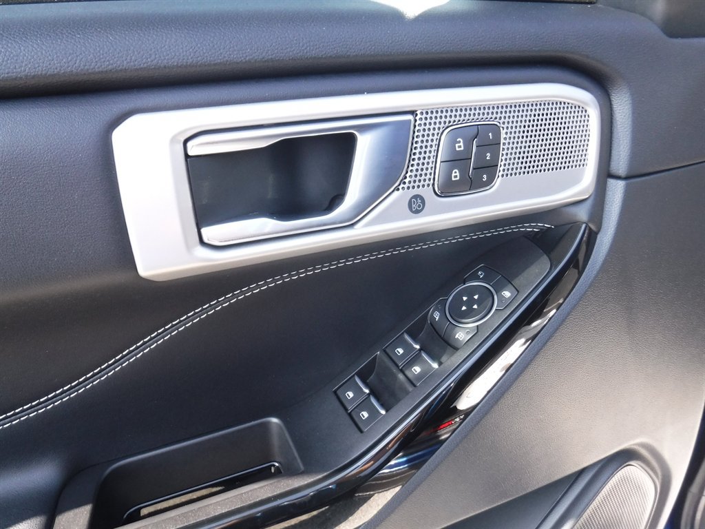 Used 2022 Ford Explorer ST w/ Equipment Group 401A RWD image 13