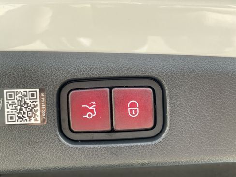 Certified 2025 Mercedes-Benz E 350 Sedan image 12