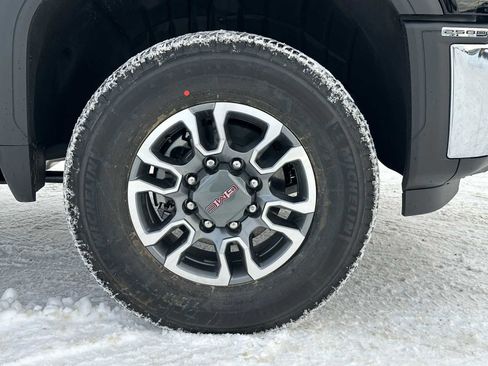 New 2026 GMC Sierra 2500 SLT w/ SLT Convenience Package image 9