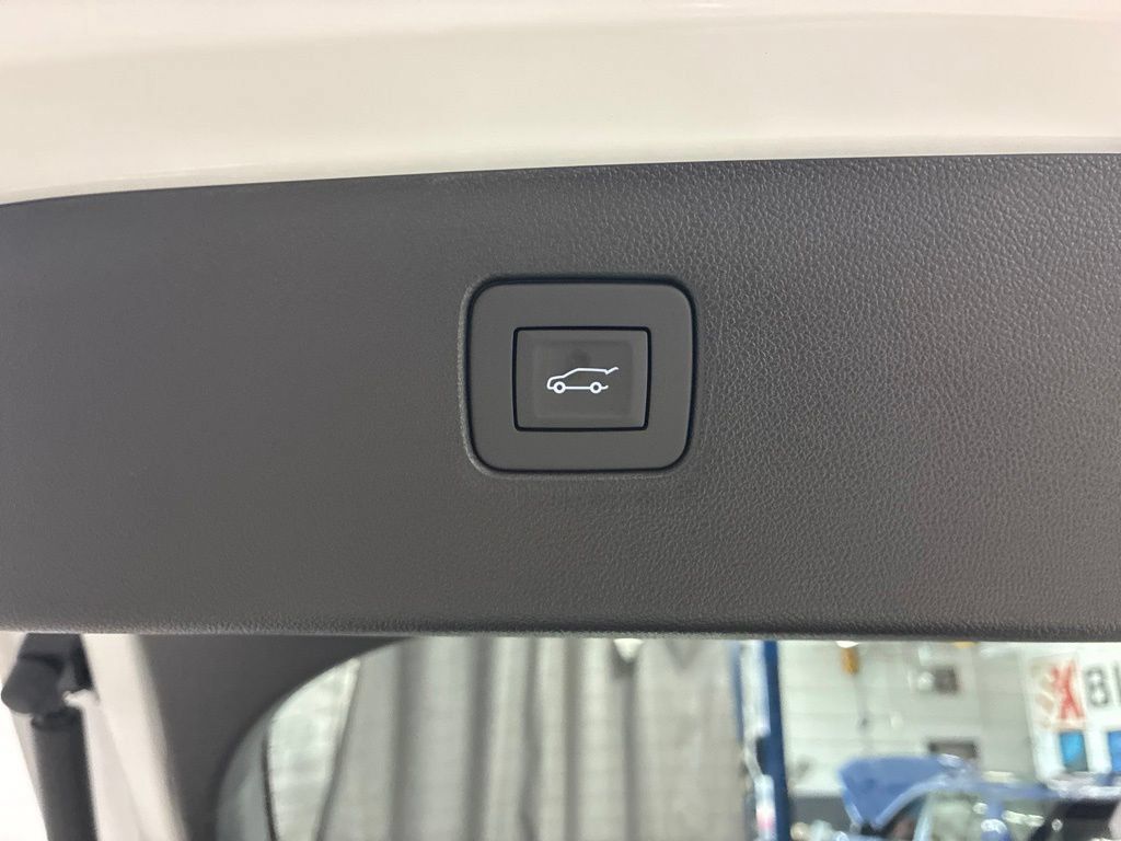 New 2026 Buick Envista Sport Touring w/ Convenience I Package FWD image 14