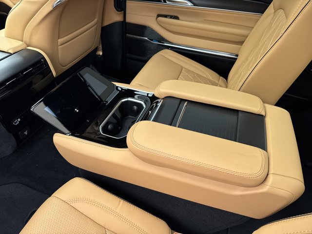 New 2026 Jeep Grand Wagoneer L Summit AWD/4WD image 23