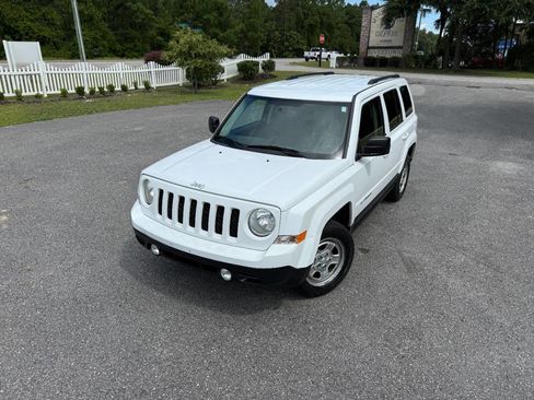 Used 2016 Jeep Patriot Sport w/ Power Value Group image 32