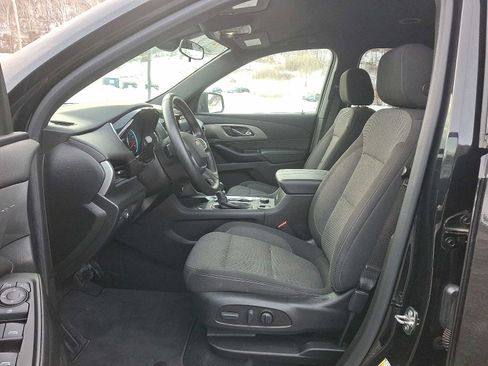 Used 2023 Chevrolet Traverse LT image 13