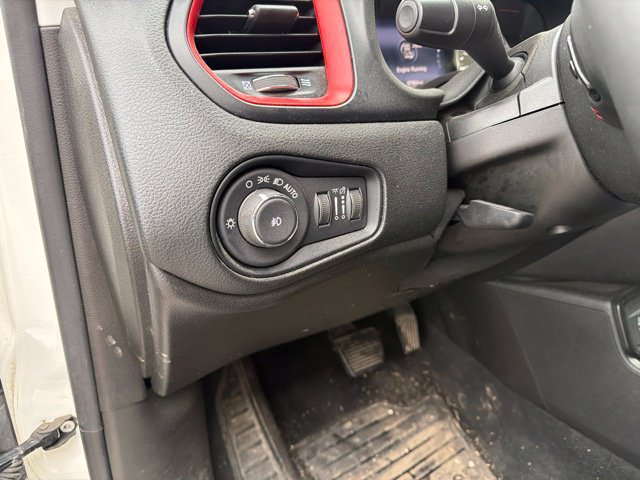 Used 2023 Jeep Renegade Trailhawk AWD/4WD image 20