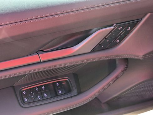 New 2025 Porsche Taycan 4S image 18