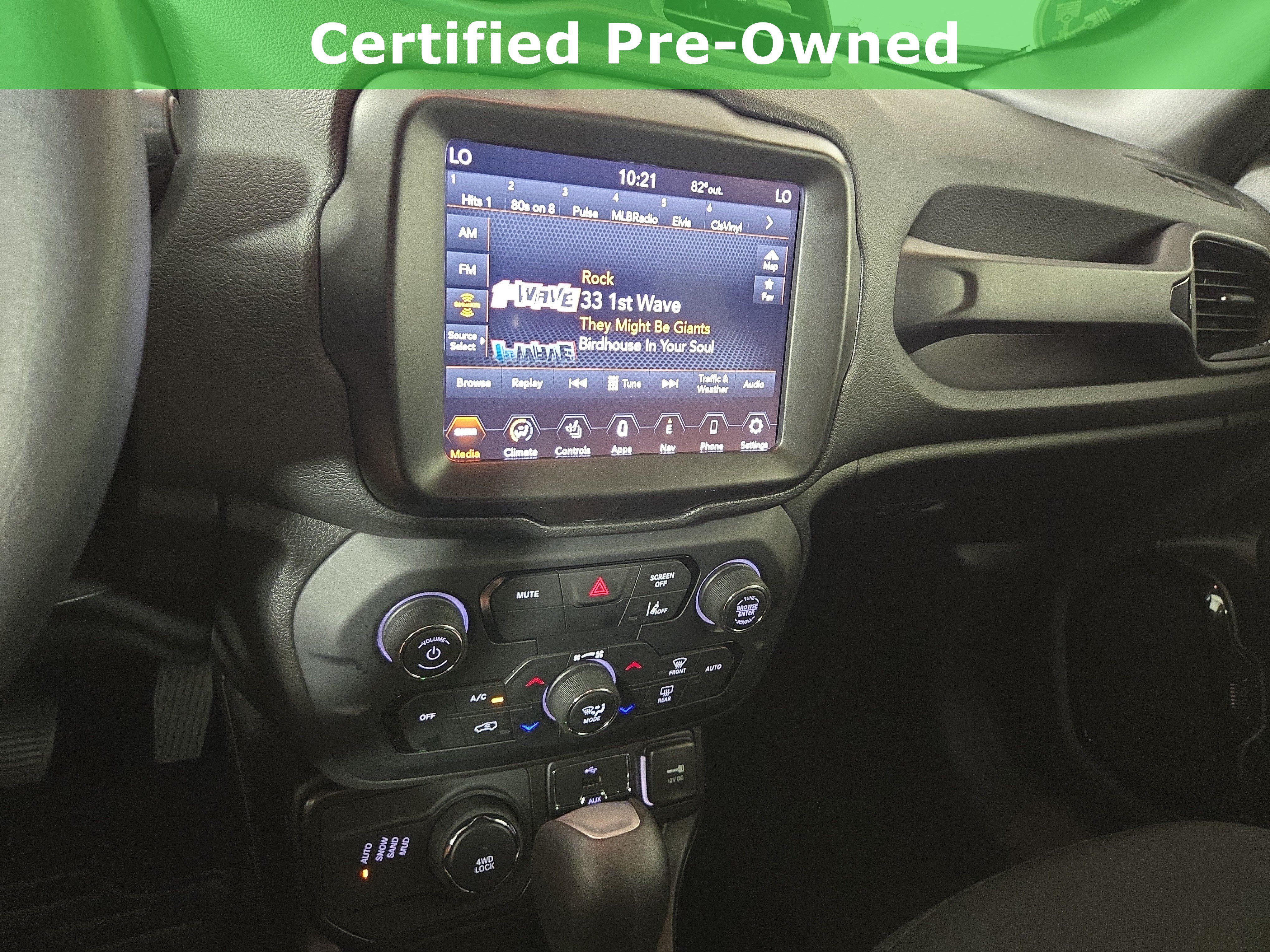 Certified 2022 Jeep Renegade Altitude w/ Convenience Group AWD/4WD image 23