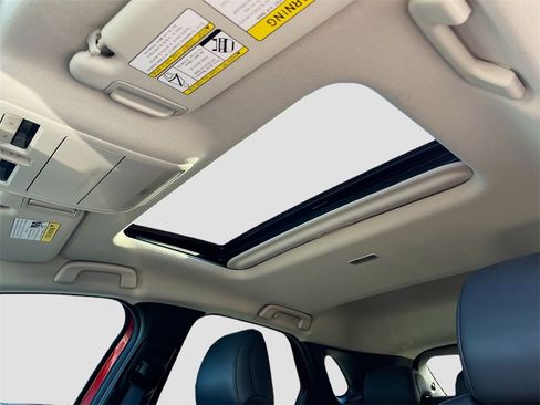 Used 2024 MAZDA CX-30 AWD 2.5 S w/ Premium Package image 22