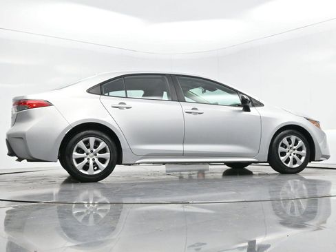Used 2023 Toyota Corolla LE FWD image 45