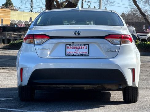 Certified 2024 Toyota Corolla LE image 4