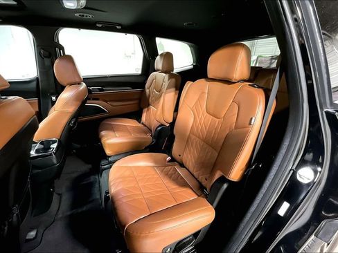 Used 2024 Kia Telluride EX X-Line AWD/4WD image 32