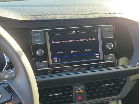 Used 2019 Volkswagen Jetta SE image 24