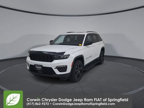 Certified 2025 Jeep Grand Cherokee Limited w/ Black Appearance Package AWD/4WD image 5