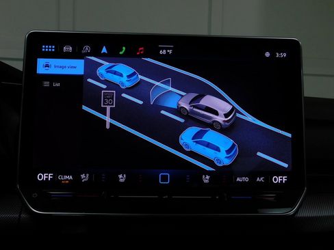 Used 2025 Volkswagen Golf image 63