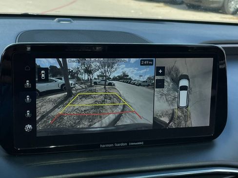 Used 2023 Hyundai Santa Fe SEL w/ Premium Package image 17