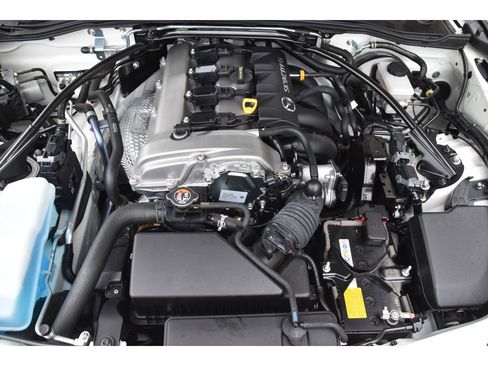 Used 2023 MAZDA MX-5 Miata Grand Touring w/ Weather Package image 18