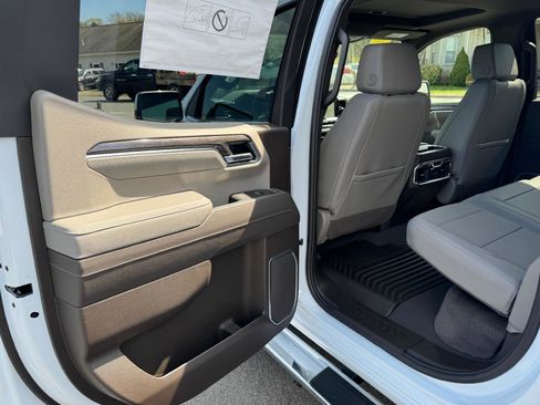 New 2026 Chevrolet Silverado 1500 LTZ w/ LTZ Premium Package AWD/4WD image 46